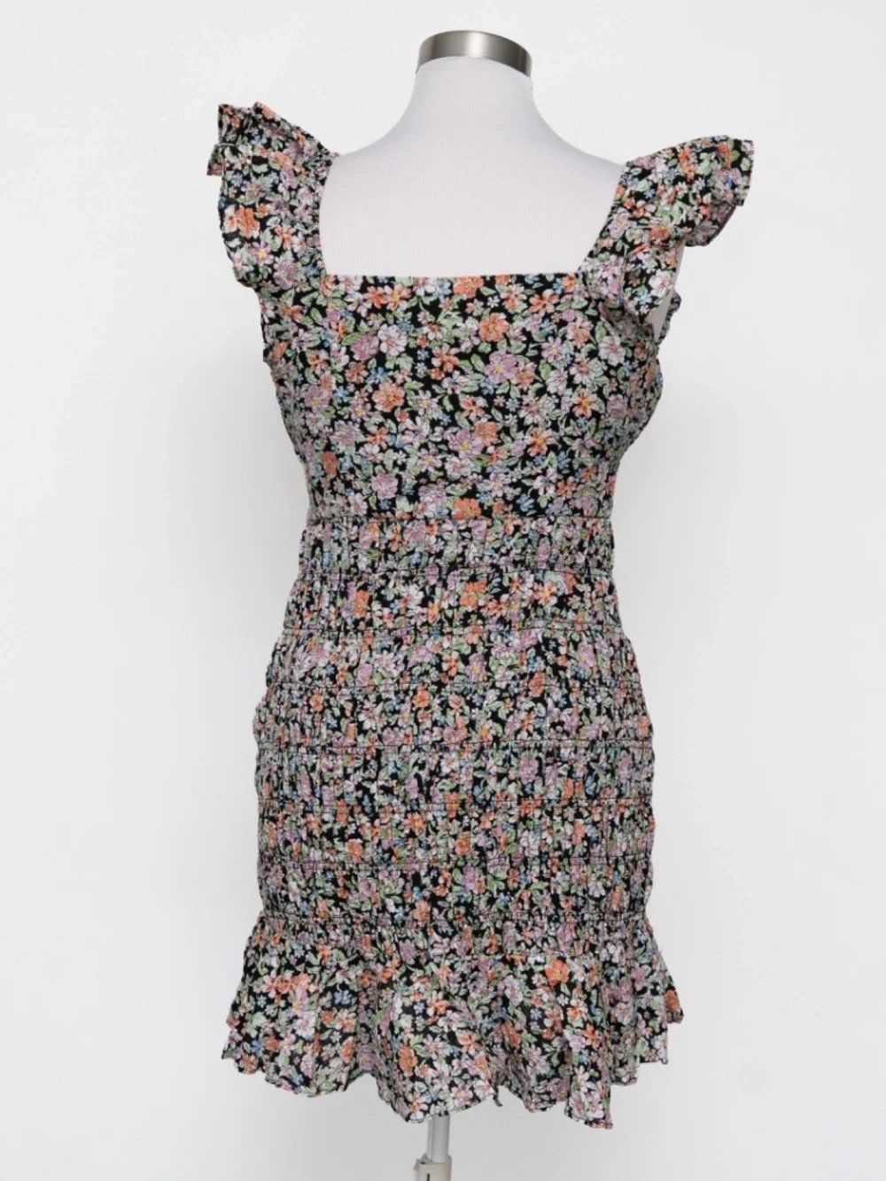 Free the Roses - Floral Smocked Mini Dress‎